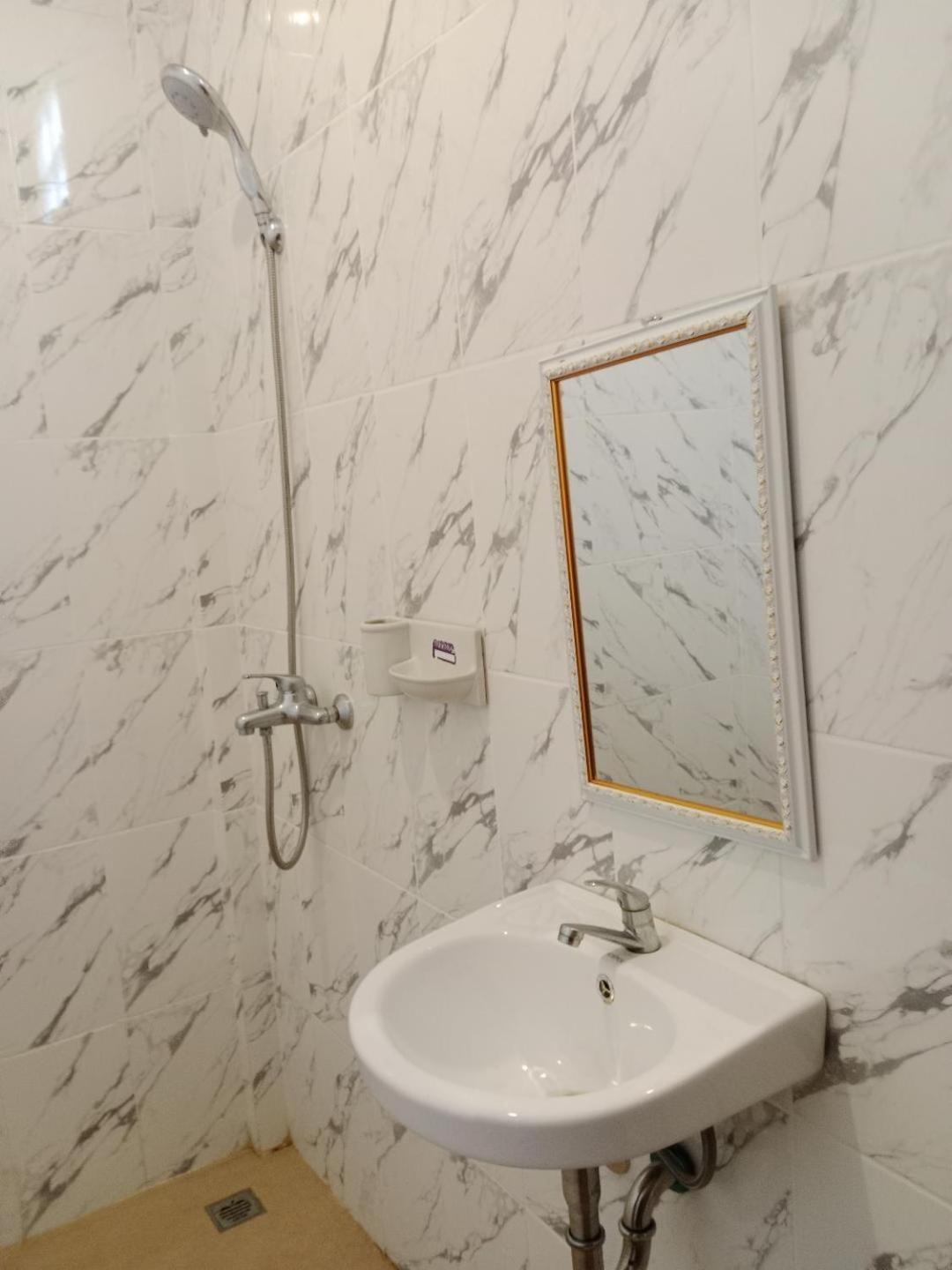 Apartment Injihar House *